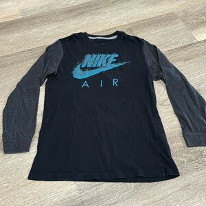 GUC Nike Boys LS shirt, Size Youth Medium